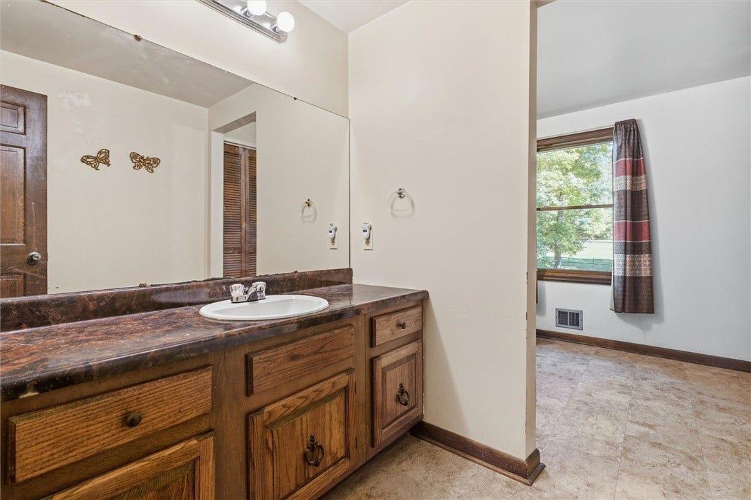 402 Golden Grove Rd, Baden, PA 15005 402 Golden Grove Rd, Baden, PA 15005