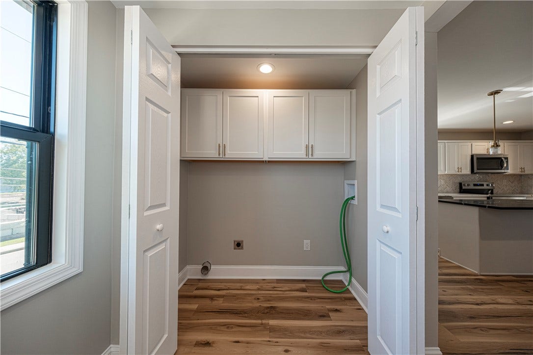 511 N Fourth St, Youngwood, PA 15697