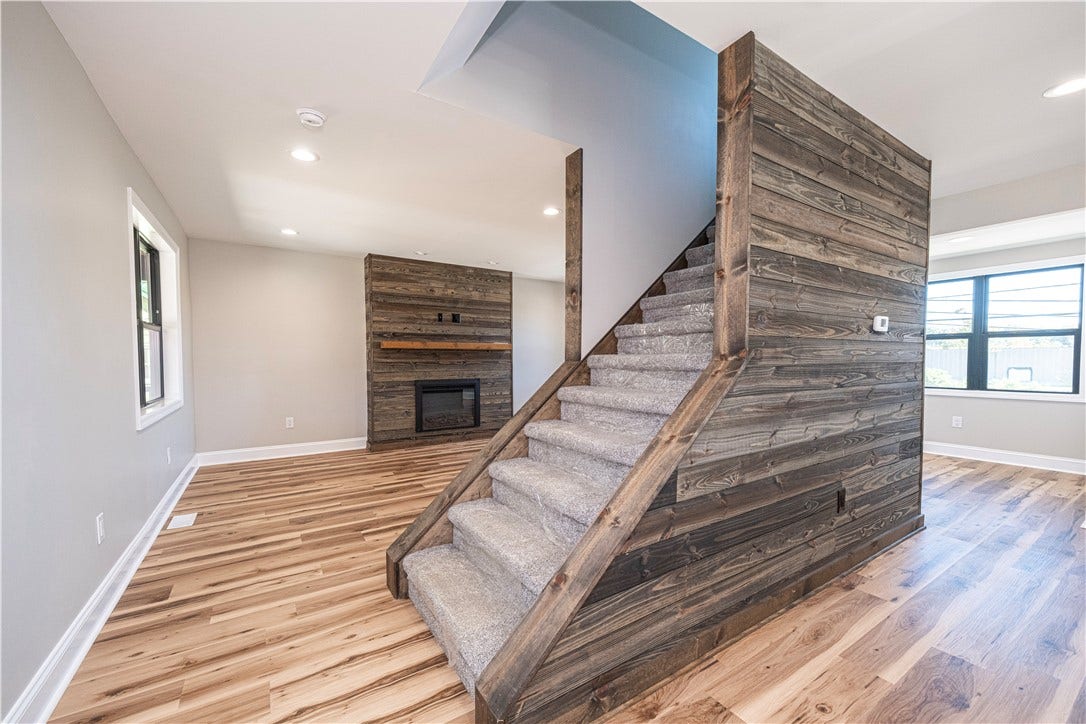 511 N Fourth St, Youngwood, PA 15697