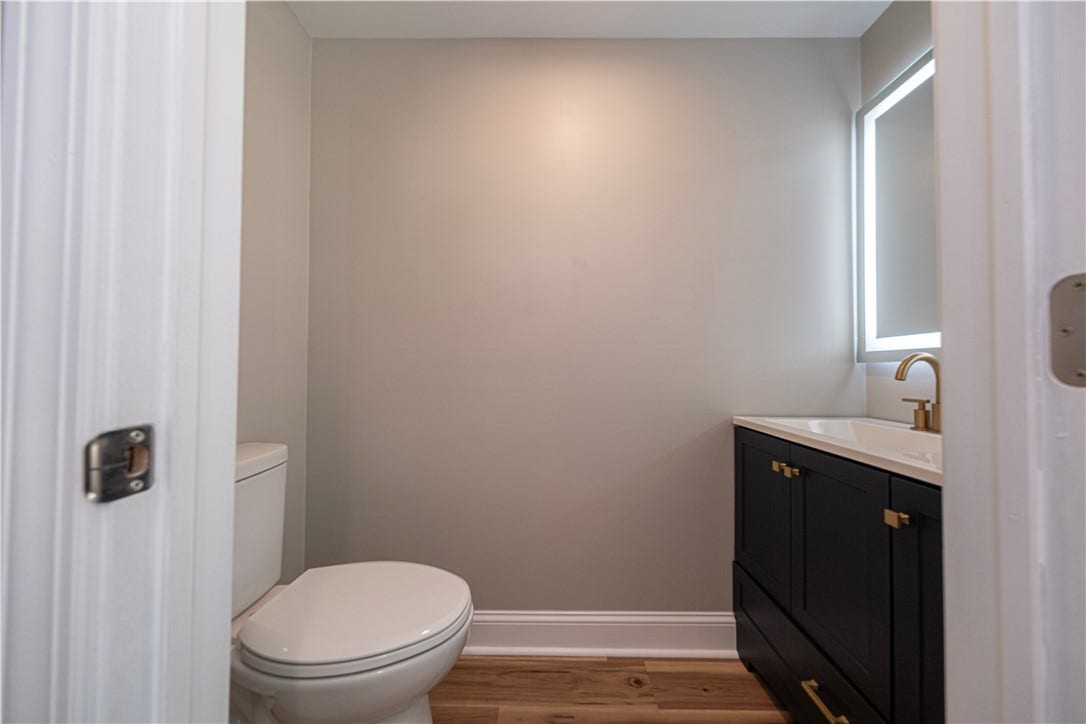 511 N Fourth St, Youngwood, PA 15697
