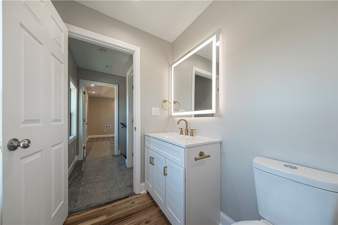 511 N Fourth St, Youngwood, PA 15697