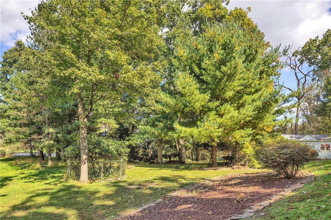 3909 Glencoe Court, Murrysville, PA 15668 Mature landscaping - just under 1/3 acre lot.
