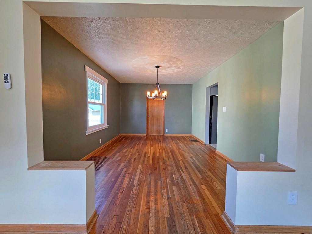 557 S Sixth Street, Indiana, PA 15701 Dining Room
