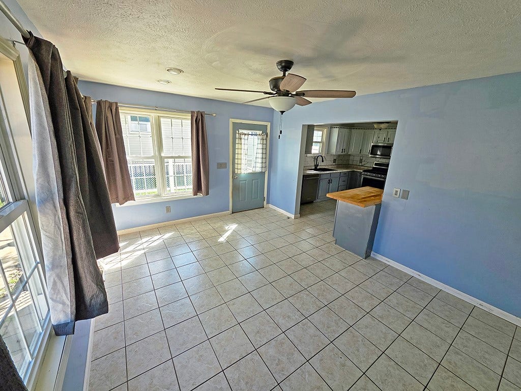 557 S Sixth Street, Indiana, PA 15701 Interior