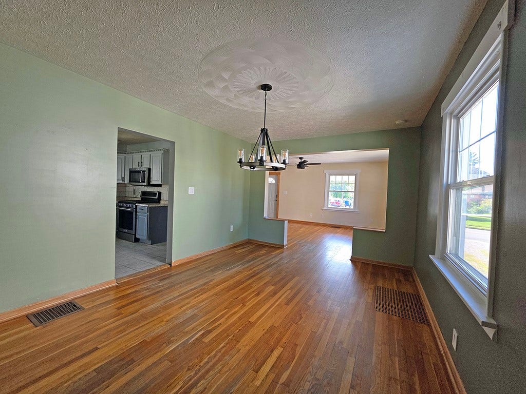 557 S Sixth Street, Indiana, PA 15701 Dining Room