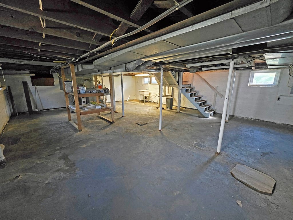557 S Sixth Street, Indiana, PA 15701 Basement
