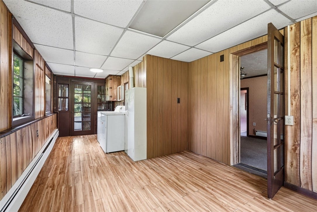 6113 Valencia Rd, Valencia, PA 16059 6113 Valencia Rd, Valencia, PA 16059
