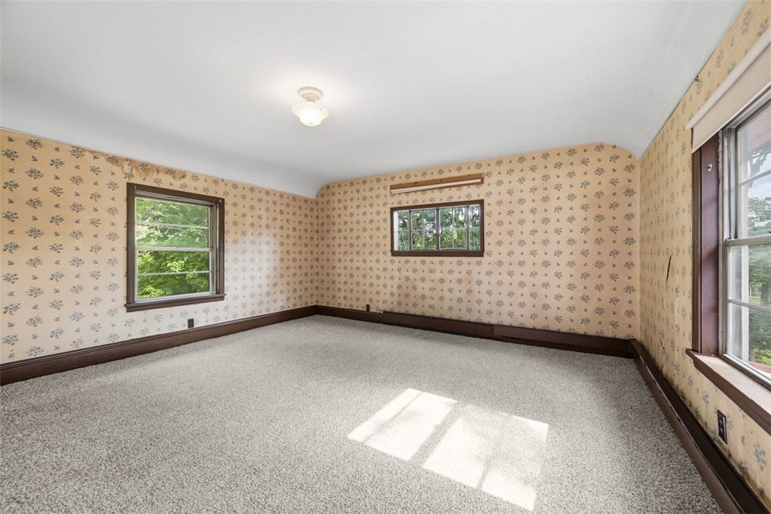 6113 Valencia Rd, Valencia, PA 16059 6113 Valencia Rd, Valencia, PA 16059