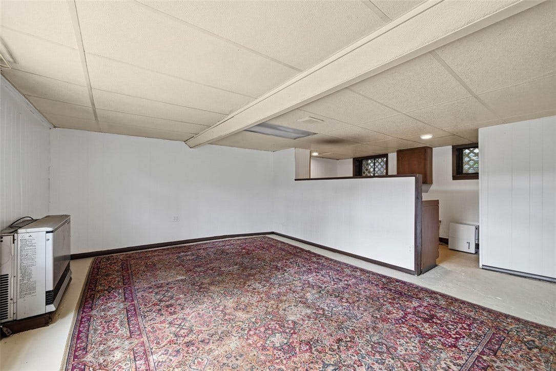 6113 Valencia Rd, Valencia, PA 16059 6113 Valencia Rd, Valencia, PA 16059