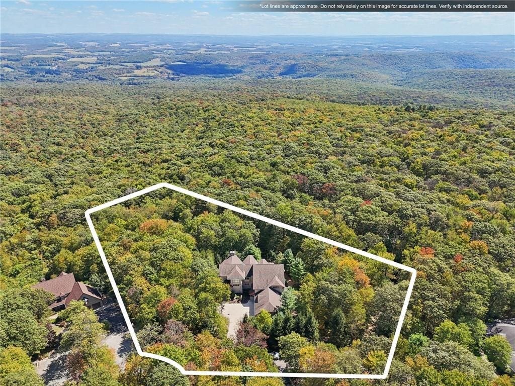 2330 South Ridge Drive, Hidden Valley, PA 15502