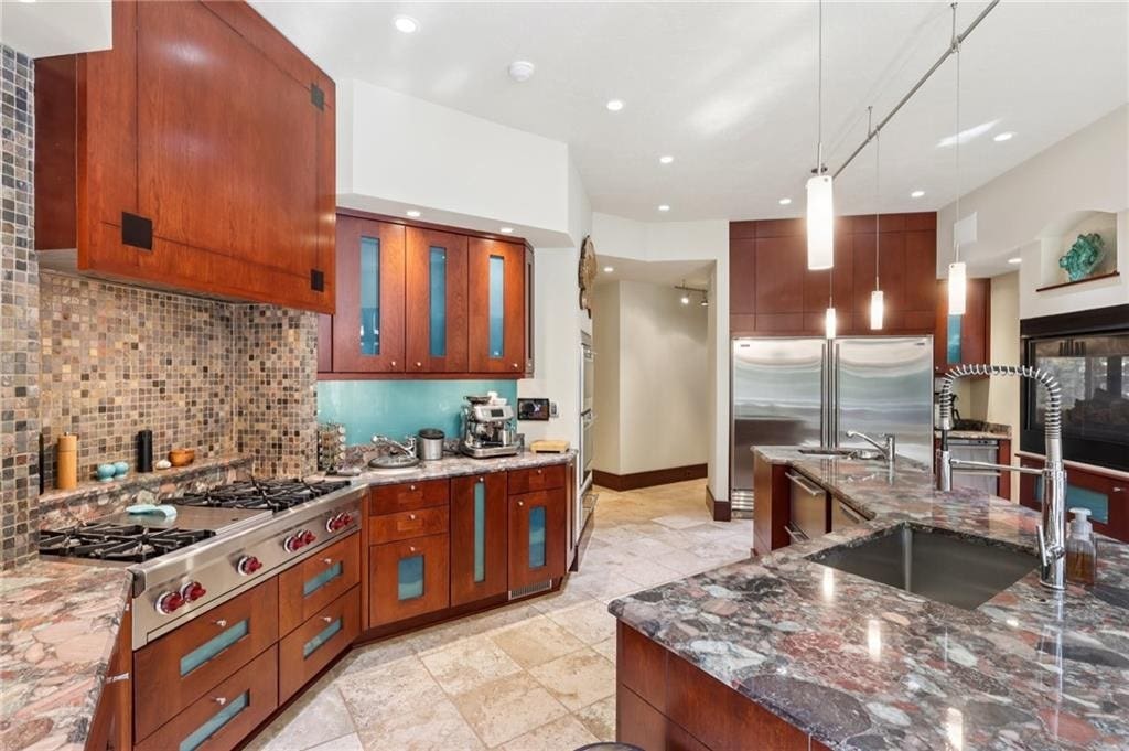 2330 South Ridge Drive, Hidden Valley, PA 15502