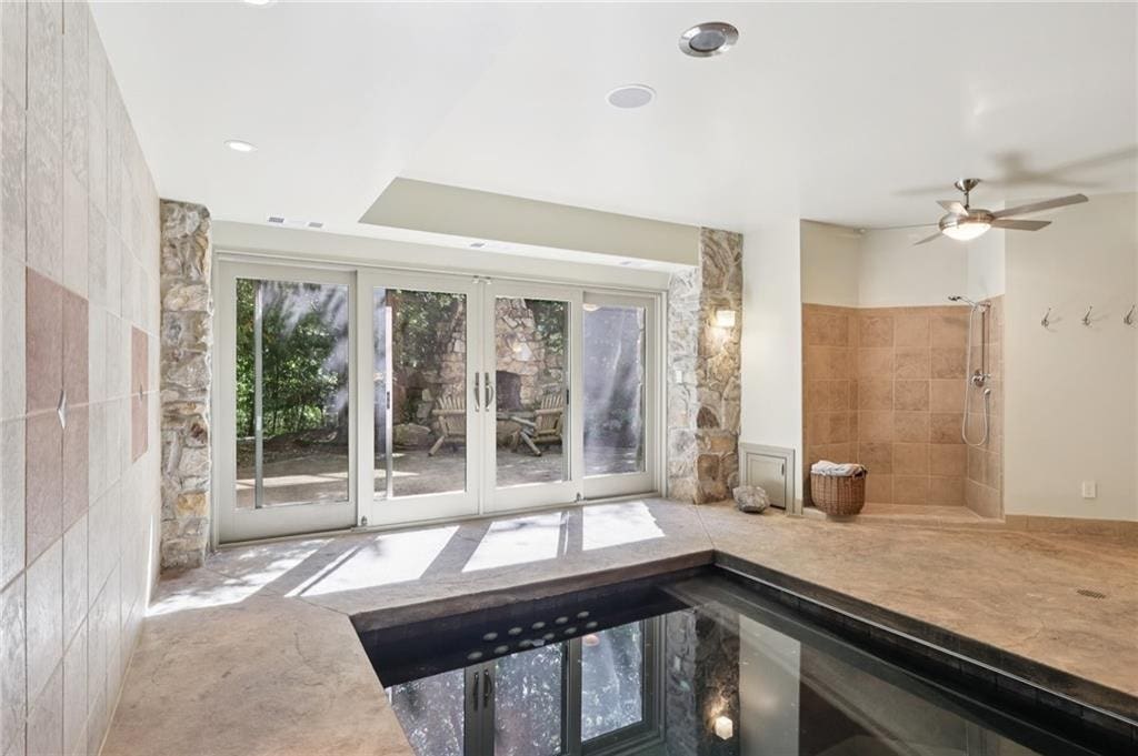 2330 South Ridge Drive, Hidden Valley, PA 15502