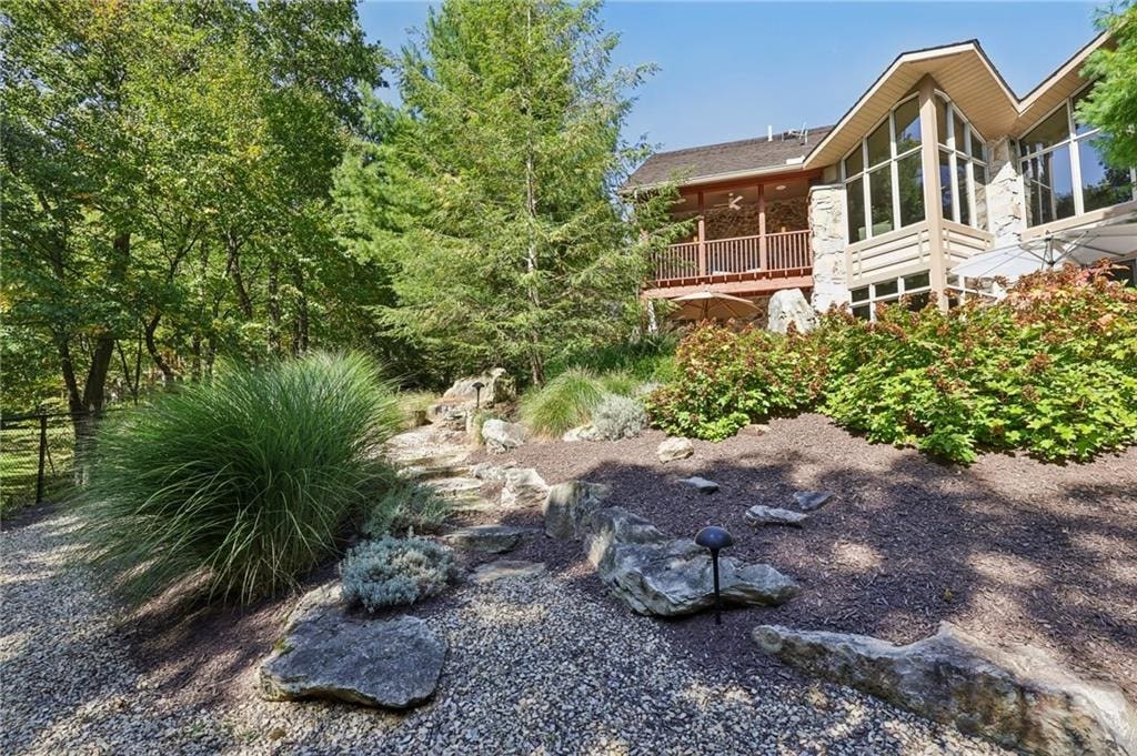 2330 South Ridge Drive, Hidden Valley, PA 15502