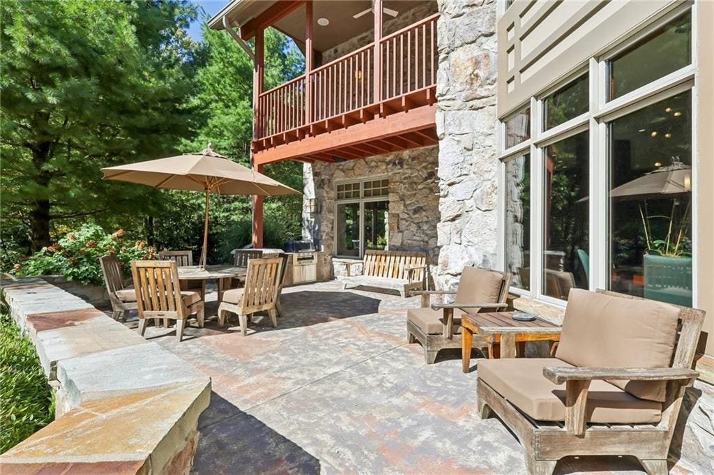 2330 South Ridge Drive, Hidden Valley, PA 15502