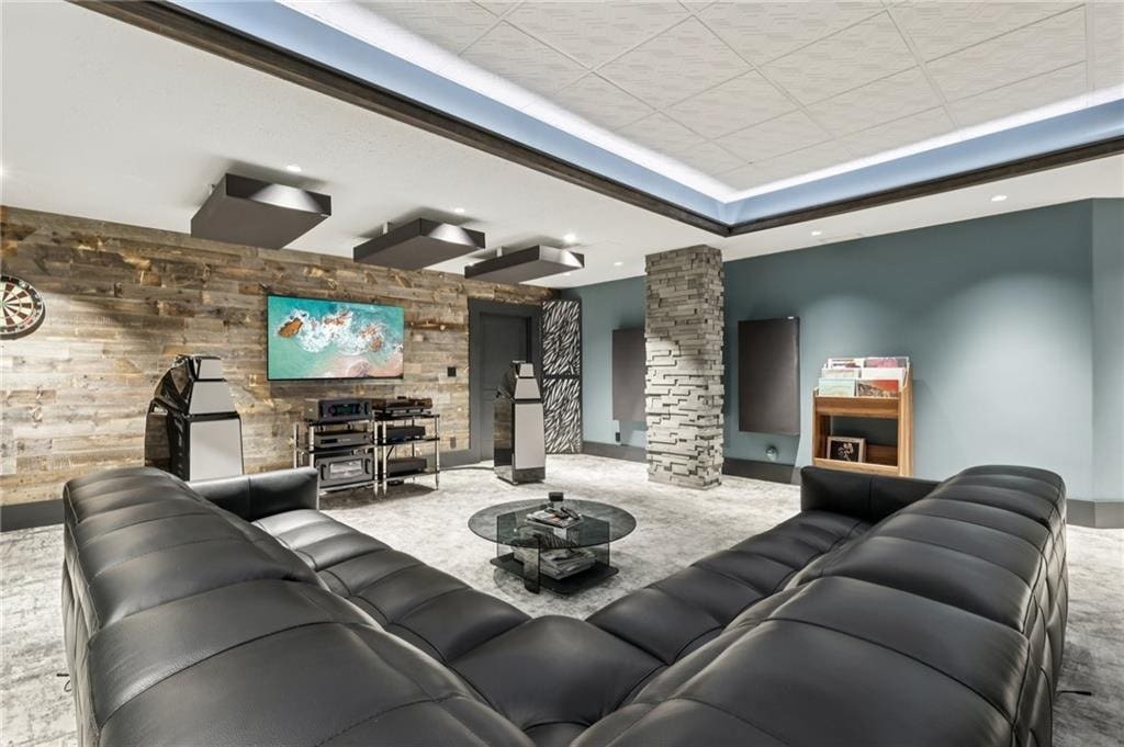 2330 South Ridge Drive, Hidden Valley, PA 15502