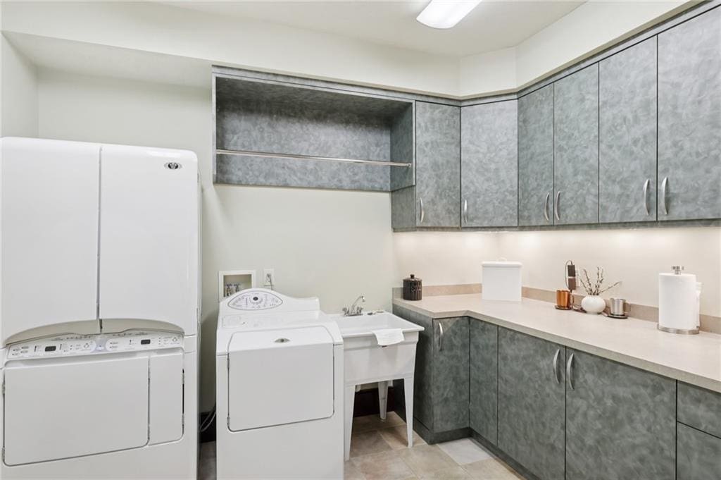 2330 South Ridge Drive, Hidden Valley, PA 15502