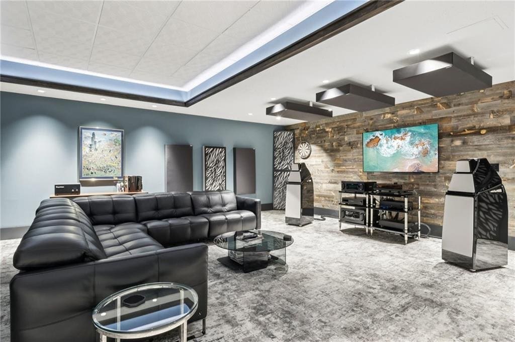 2330 South Ridge Drive, Hidden Valley, PA 15502
