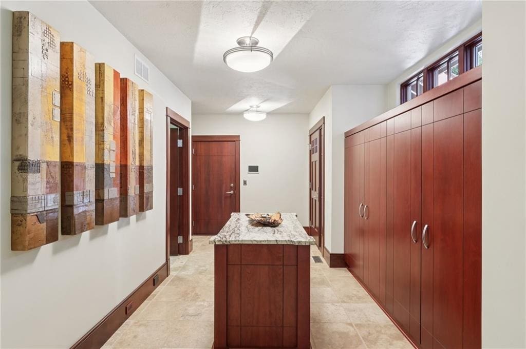 2330 South Ridge Drive, Hidden Valley, PA 15502