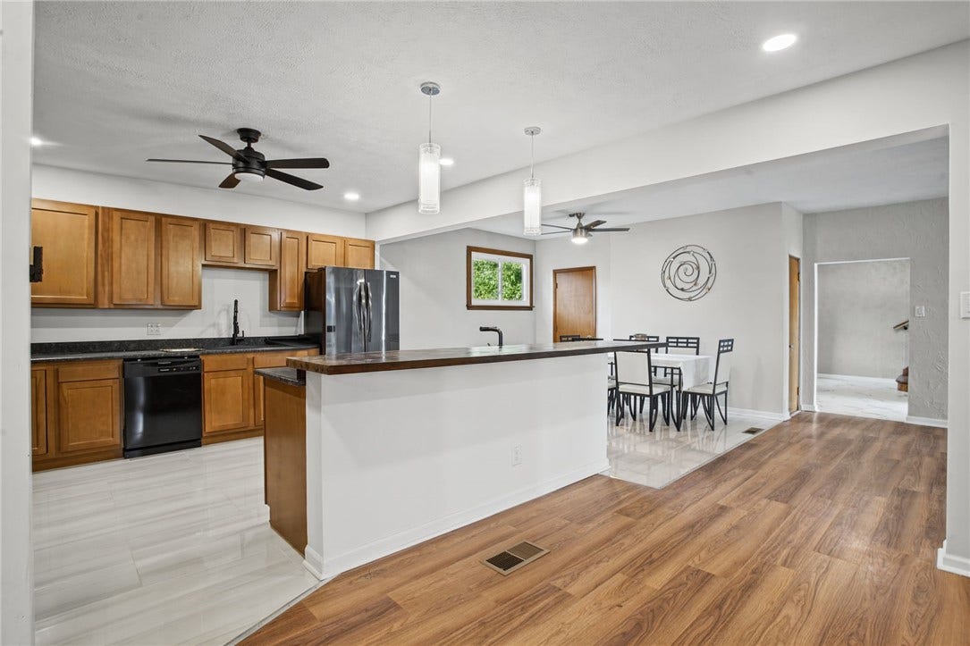 408 S Broadway Street, #408, Scottdale, PA 15650