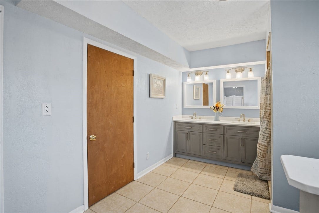 408 S Broadway Street, #408, Scottdale, PA 15650