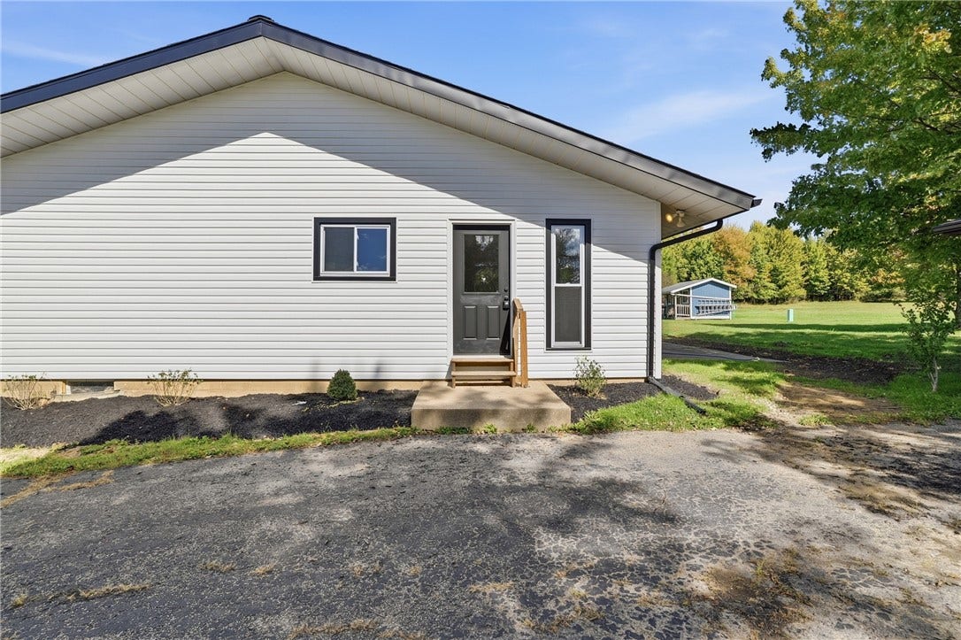 108 Oak Street, Slippery Rock Boro, PA 16057