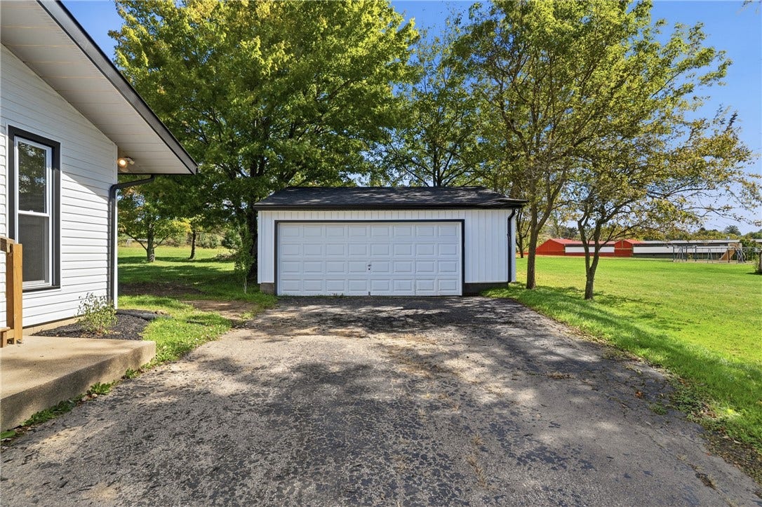 108 Oak Street, Slippery Rock Boro, PA 16057