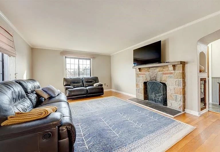 634 Bower Hill Road, Pittsburgh, PA 15243