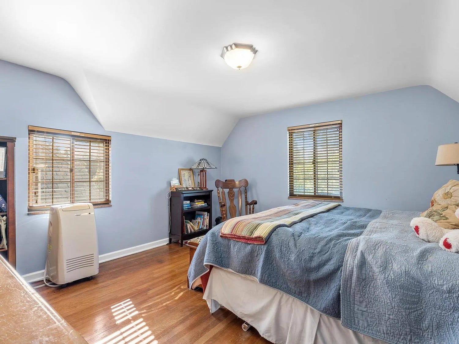 634 Bower Hill Road, Pittsburgh, PA 15243