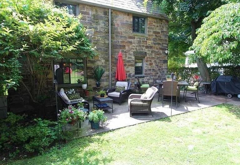 634 Bower Hill Road, Pittsburgh, PA 15243