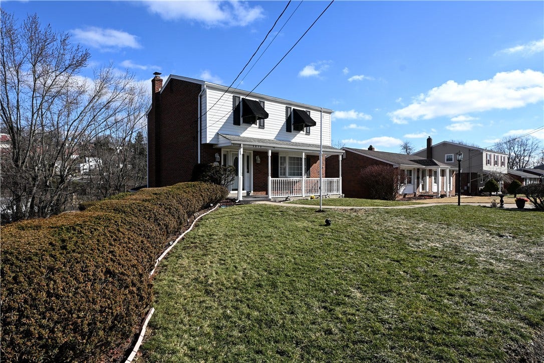 5015 Elmwood Dr, Pittsburgh, PA 15227 5015 Elmwood Dr, Pittsburgh, PA 15227
