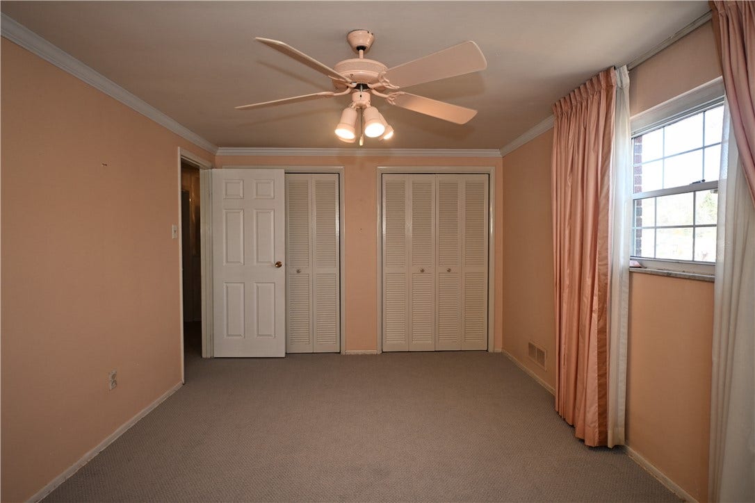 5015 Elmwood Dr, Pittsburgh, PA 15227 5015 Elmwood Dr, Pittsburgh, PA 15227
