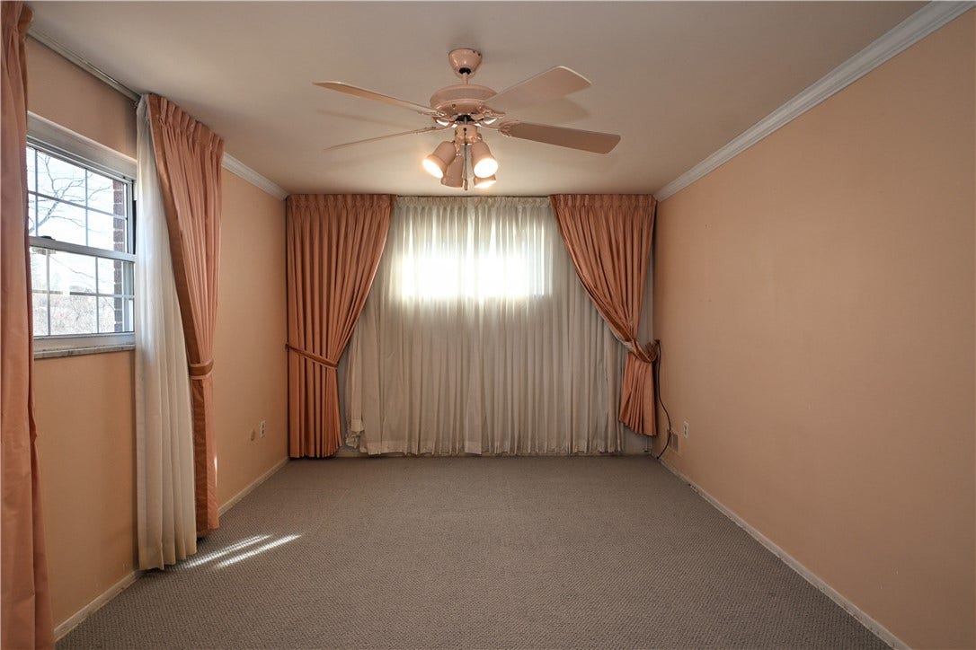 5015 Elmwood Dr, Pittsburgh, PA 15227 5015 Elmwood Dr, Pittsburgh, PA 15227