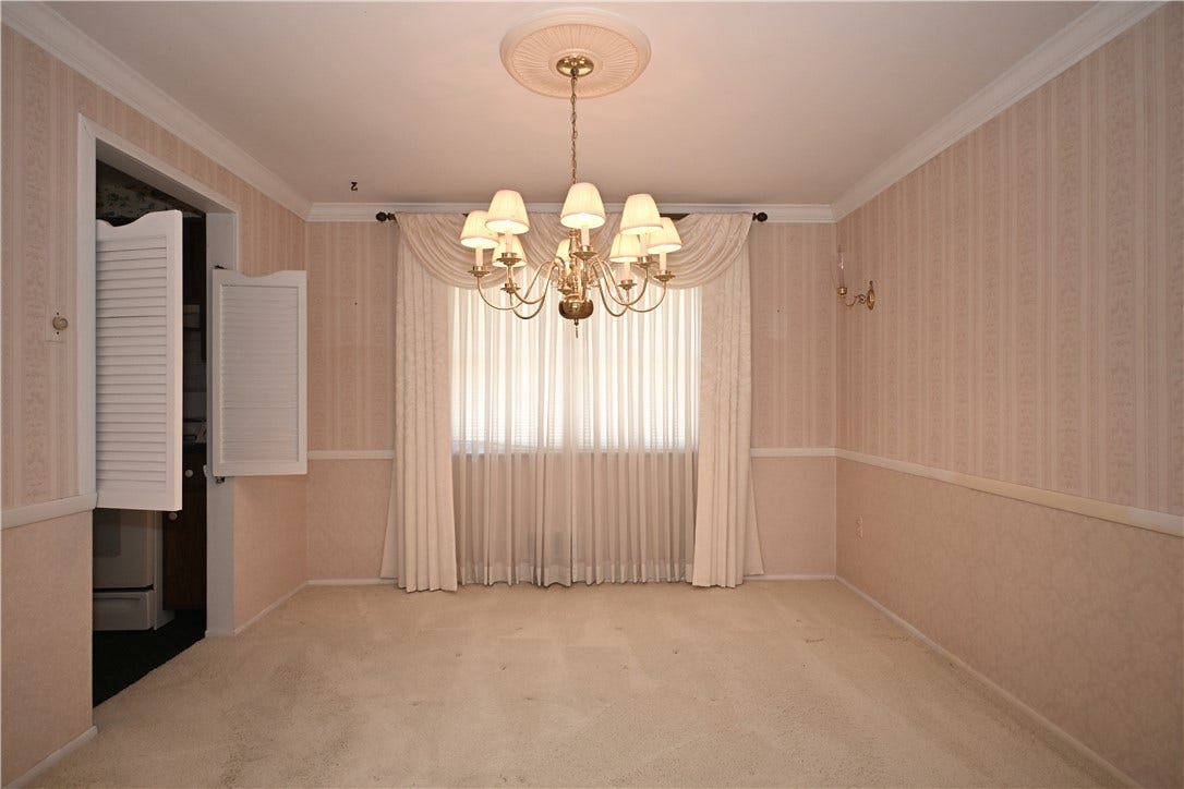 5015 Elmwood Dr, Pittsburgh, PA 15227 5015 Elmwood Dr, Pittsburgh, PA 15227
