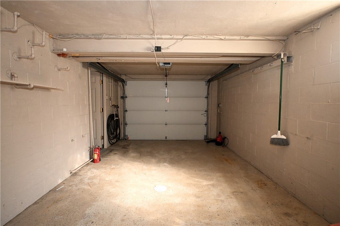 5015 Elmwood Dr, Pittsburgh, PA 15227 5015 Elmwood Dr, Pittsburgh, PA 15227