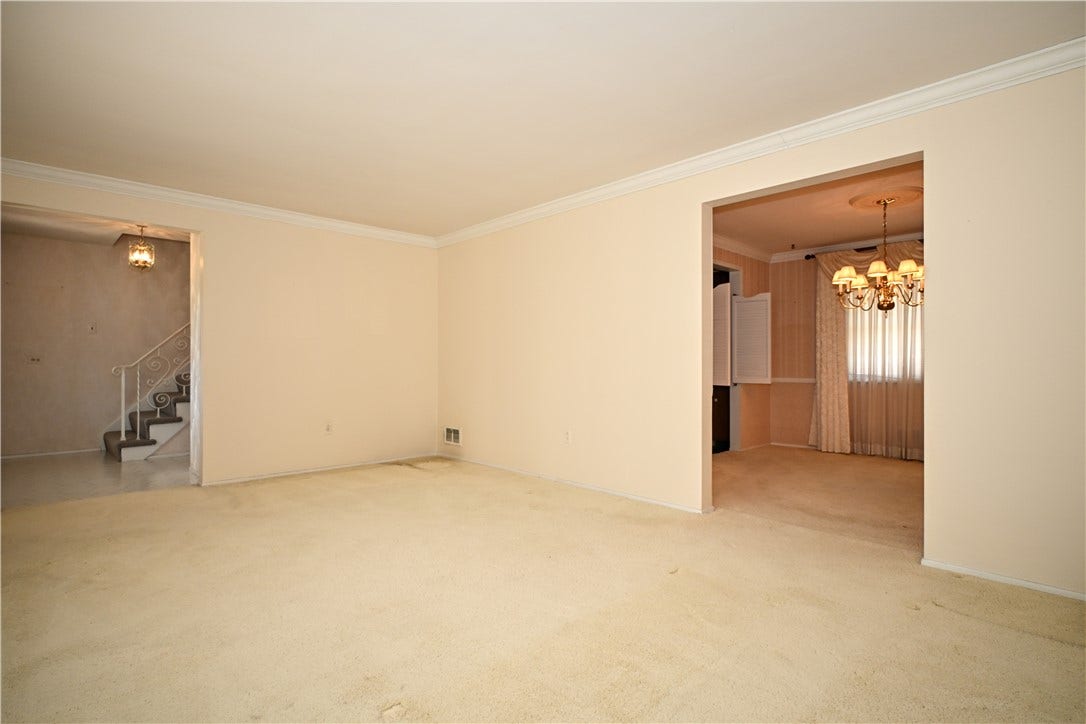 5015 Elmwood Dr, Pittsburgh, PA 15227 5015 Elmwood Dr, Pittsburgh, PA 15227