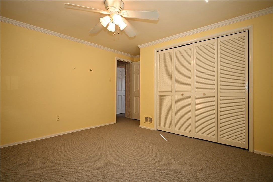 5015 Elmwood Dr, Pittsburgh, PA 15227 5015 Elmwood Dr, Pittsburgh, PA 15227