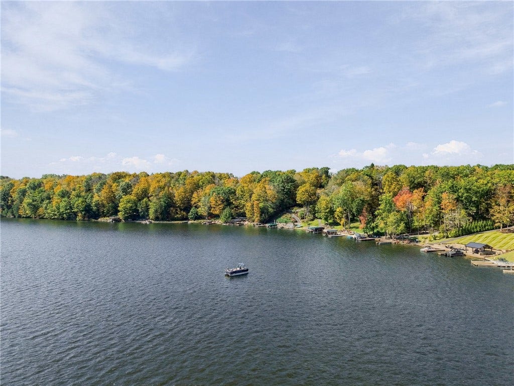 182 South Peninsula Drive, Central City, PA 15926