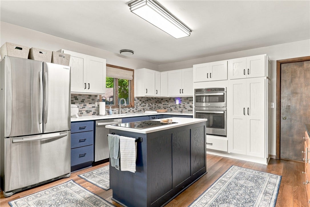 182 South Peninsula Drive, Central City, PA 15926