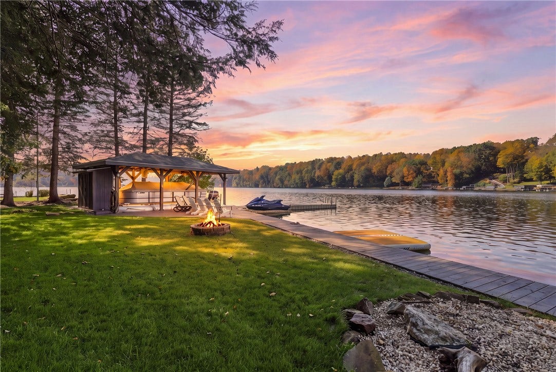 182 South Peninsula Drive, Central City, PA 15926