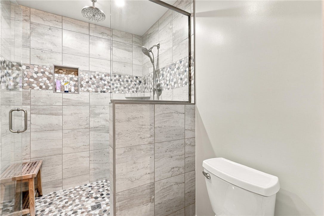 182 South Peninsula Drive, Central City, PA 15926