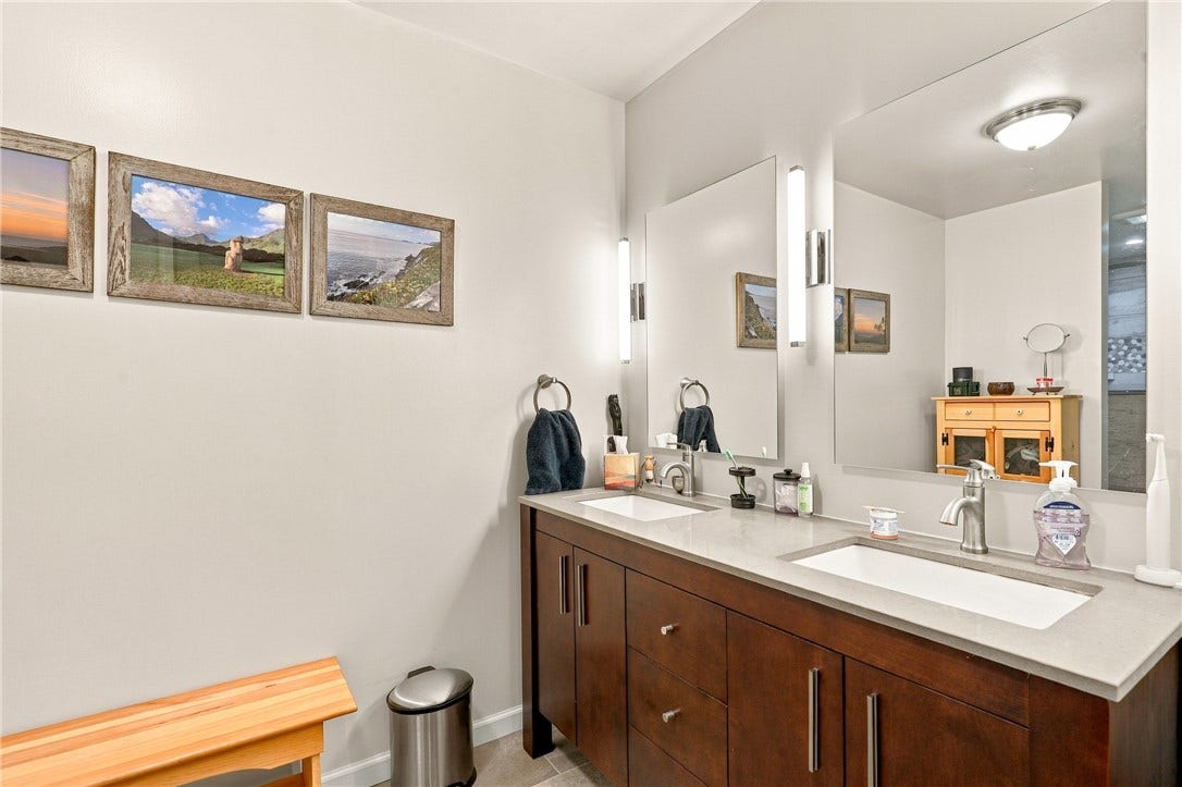 182 South Peninsula Drive, Central City, PA 15926