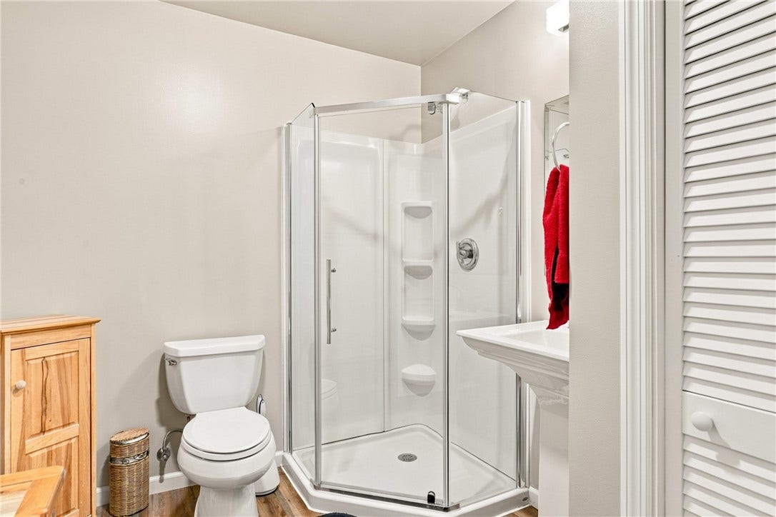 182 South Peninsula Drive, Central City, PA 15926