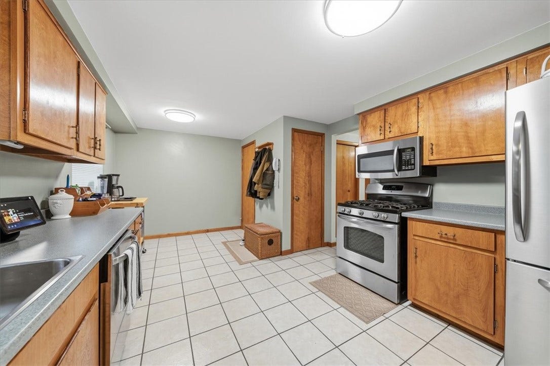1015 Evergreen Dr, Pittsburgh, PA 15235 1015 Evergreen Dr, Pittsburgh, PA 15235