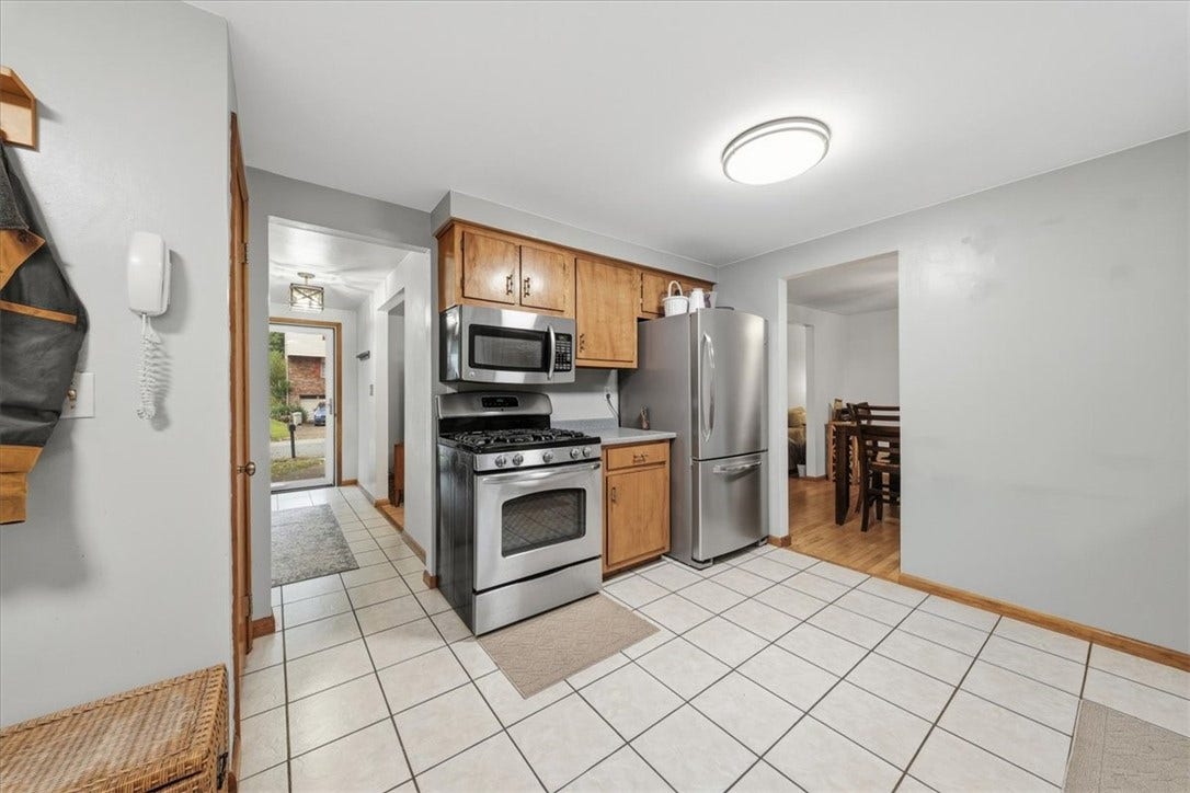 1015 Evergreen Dr, Pittsburgh, PA 15235 1015 Evergreen Dr, Pittsburgh, PA 15235