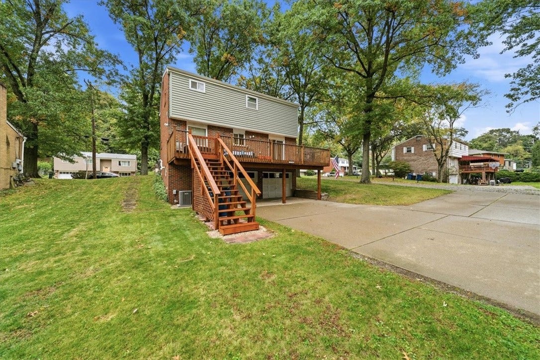 1015 Evergreen Dr, Pittsburgh, PA 15235 1015 Evergreen Dr, Pittsburgh, PA 15235
