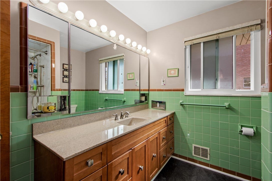 4742 Jewel Dr, Pittsburgh, PA 15236 What's not to love about the vintage vibe in this main bathroom.