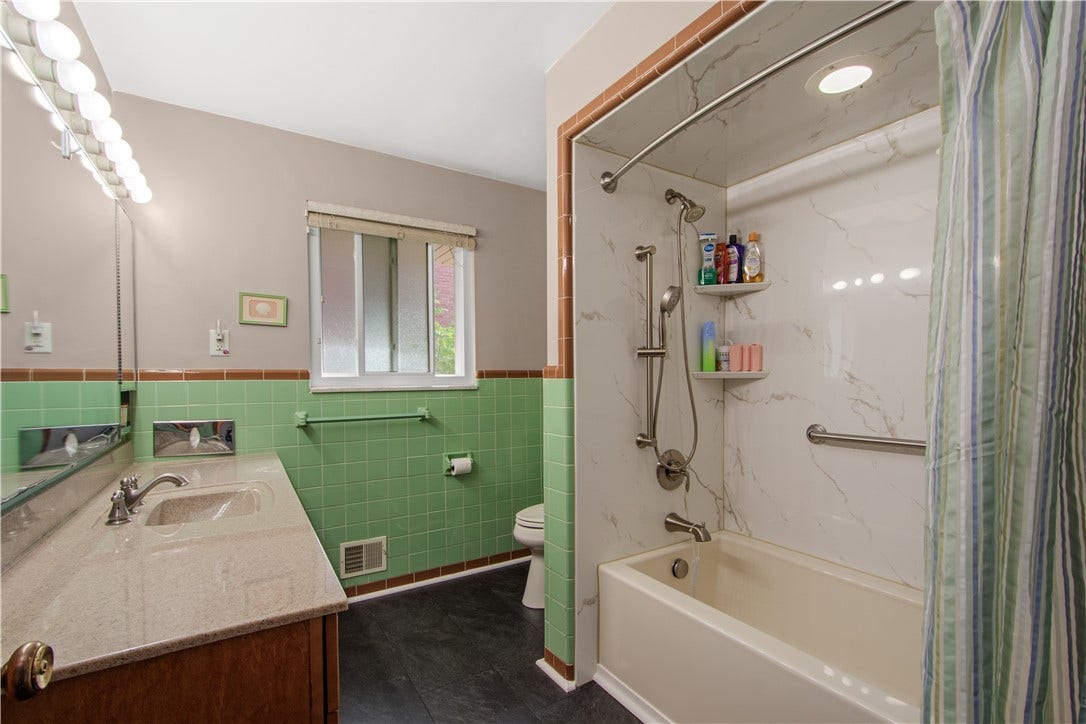 4742 Jewel Dr, Pittsburgh, PA 15236 4742 Jewel Dr, Pittsburgh, PA 15236