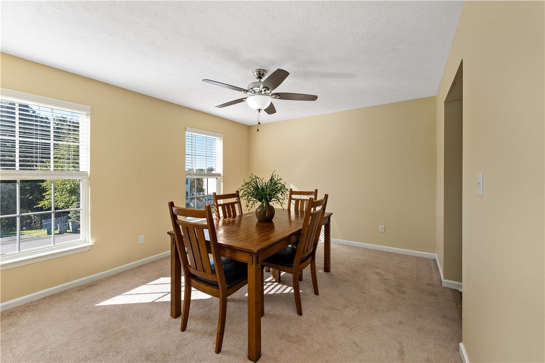 422 Sherwood Dr, Beaver, PA 15009
