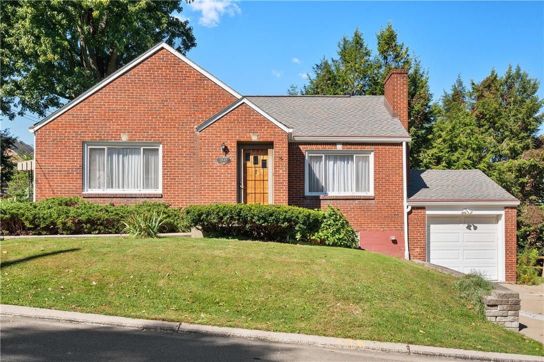 3942 Lawnview Ave, Pittsburgh, PA 15227 Welcome to 3942 Lawnview Ave!!!
