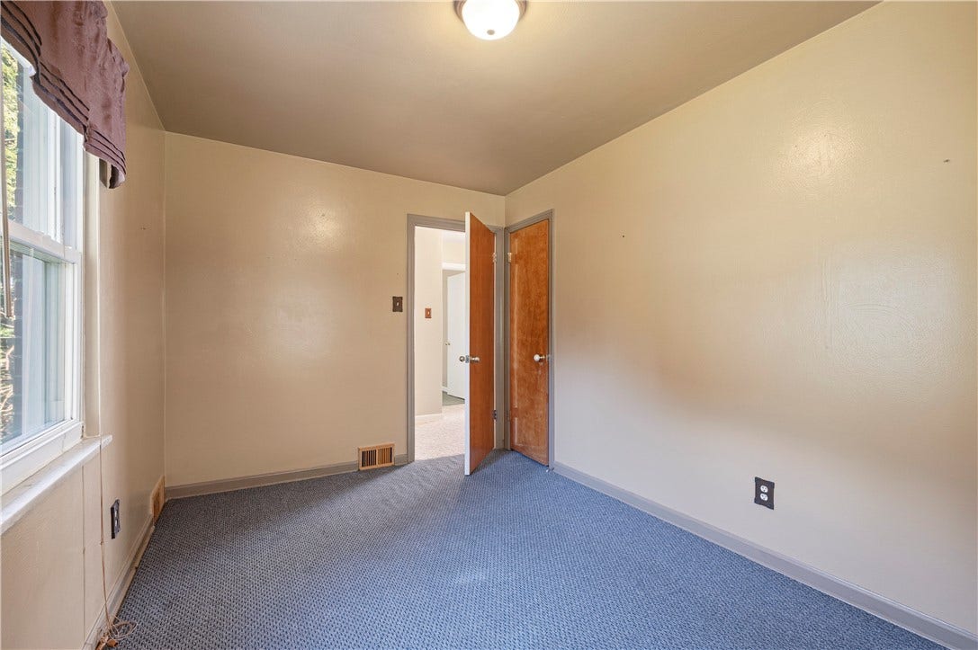 3942 Lawnview Ave, Pittsburgh, PA 15227 2nd Bedroom